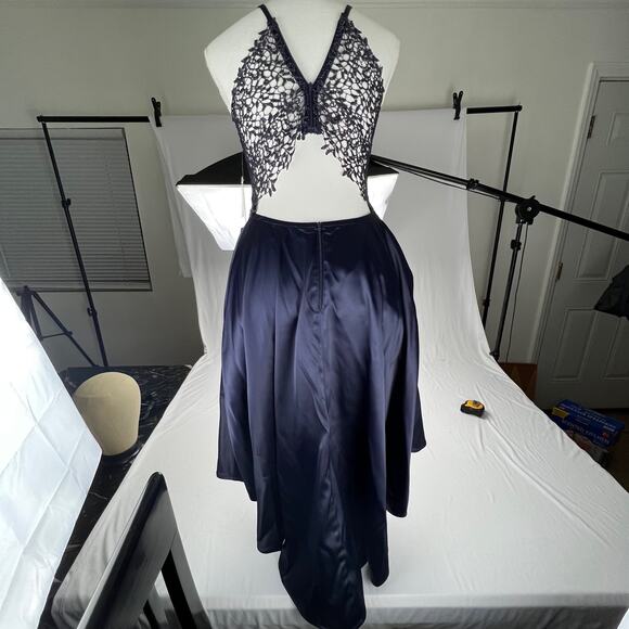 Sequin Hearts Dress Size: 5 - Picture 3 of 10